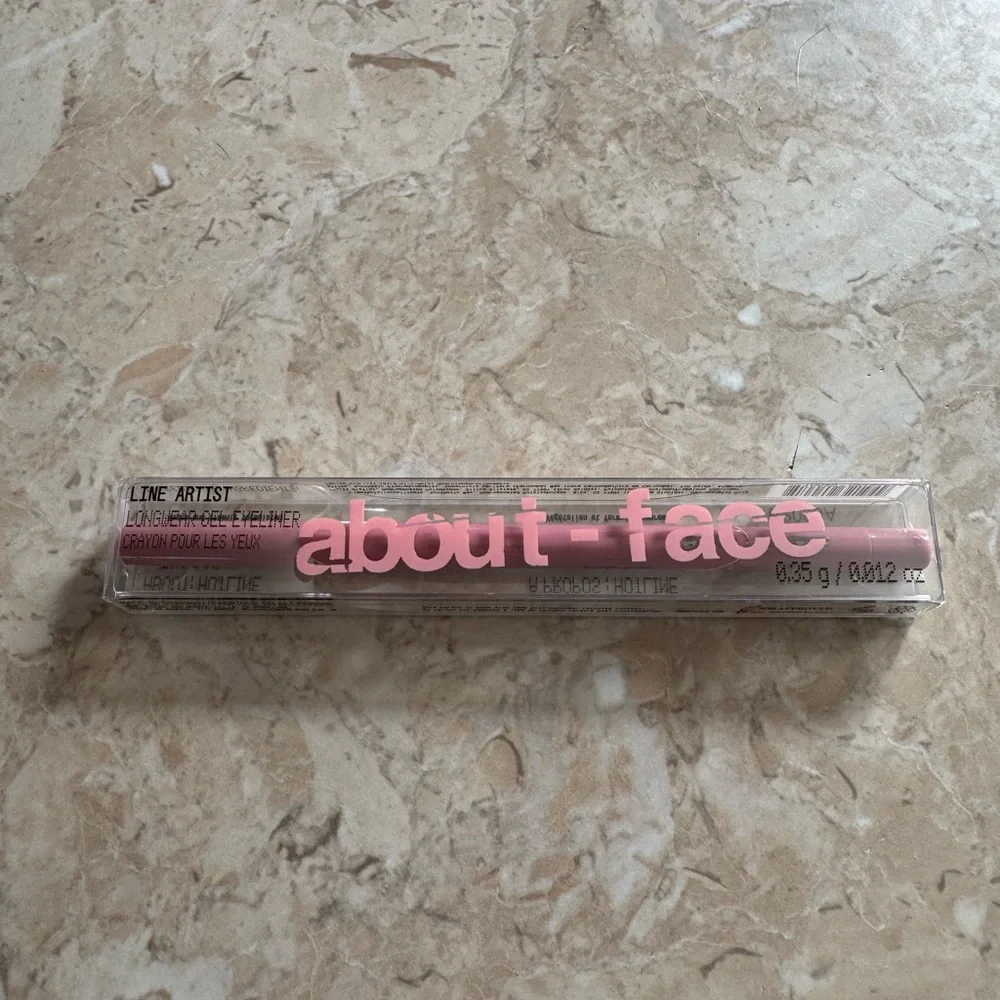 ABOUT-FACE LINE ARTIST GEL EYELINER MATTE LINER LEAVE ME BREATHLESS BABY PINK